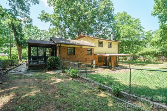 1505 Kingston Drive, Kannapolis, NC 28083