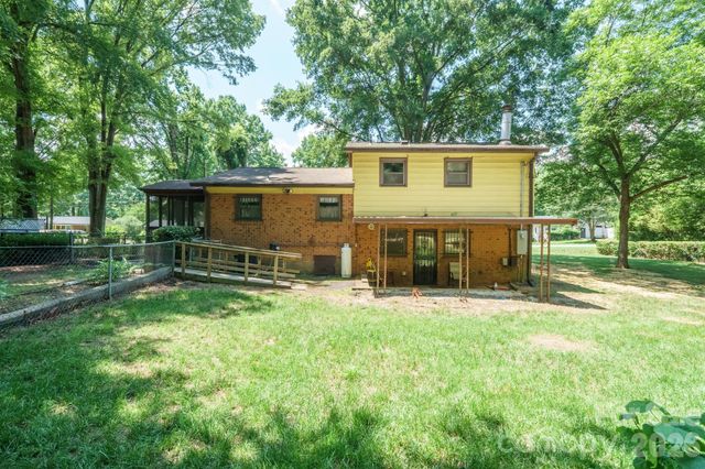 1505 Kingston Drive, Kannapolis, NC 28083