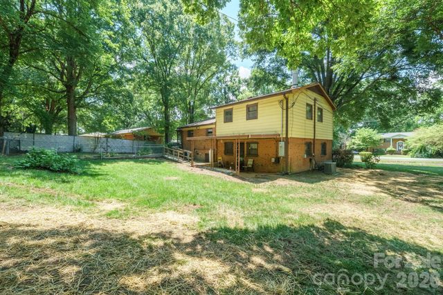 1505 Kingston Drive, Kannapolis, NC 28083