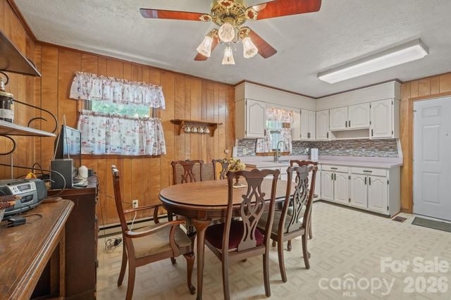 1505 Kingston Drive, Kannapolis, NC 28083
