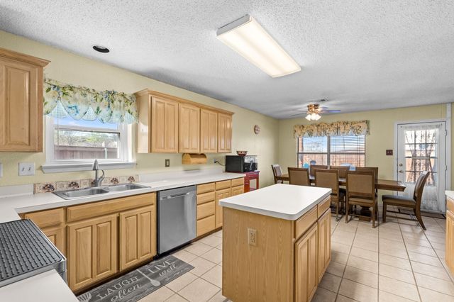 8001 Berkshire Drive, Fort Worth, TX 76137