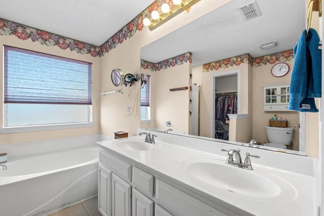 8001 Berkshire Drive, Fort Worth, TX 76137