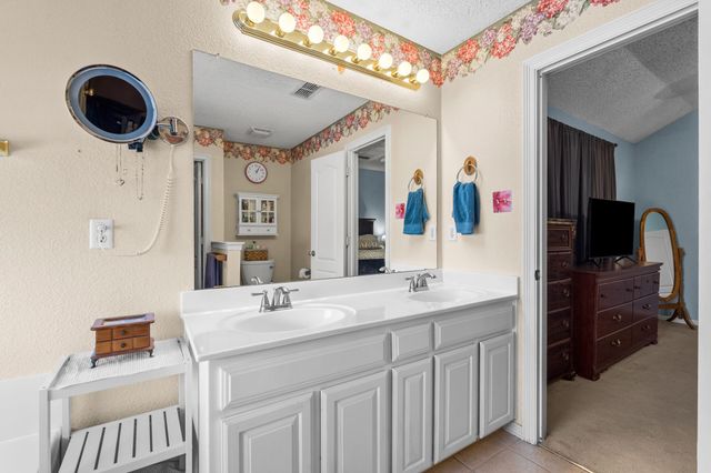 8001 Berkshire Drive, Fort Worth, TX 76137