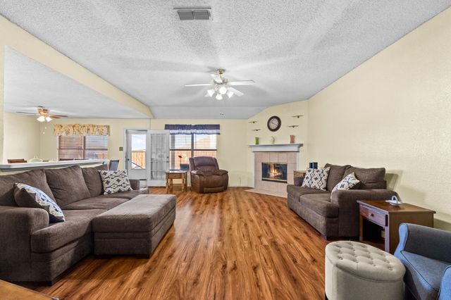 8001 Berkshire Drive, Fort Worth, TX 76137