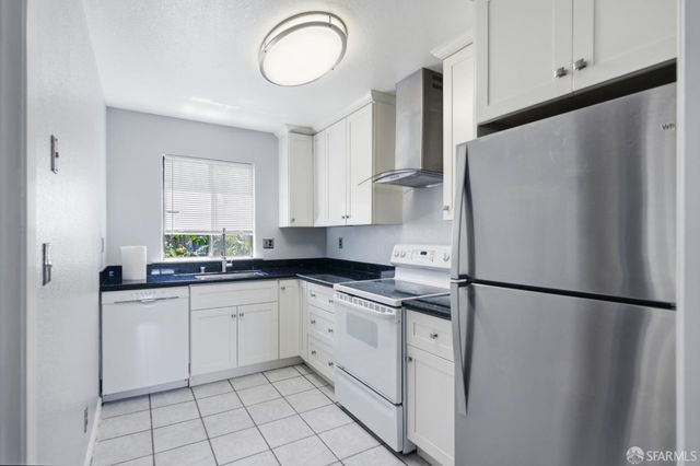 753 Burrows Street 14, San Francisco, CA 94134