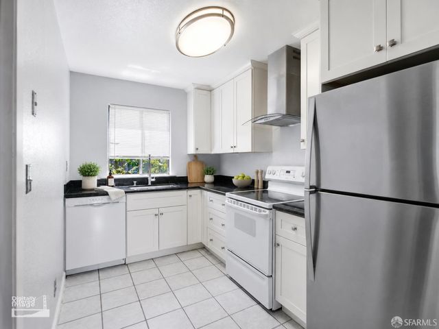 753 Burrows Street 14, San Francisco, CA 94134