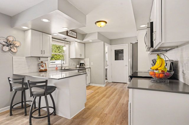 230 W Byron Road, Norton Shores, MI 49441