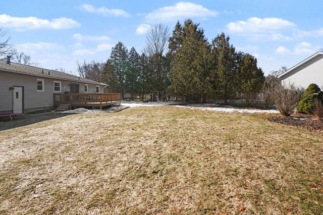 230 W Byron Road, Norton Shores, MI 49441