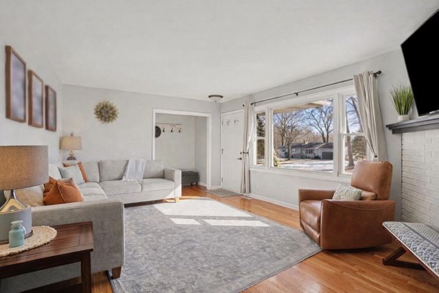 230 W Byron Road, Norton Shores, MI 49441