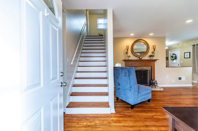 7445 Woodmar Avenue, Hammond, IN 46323