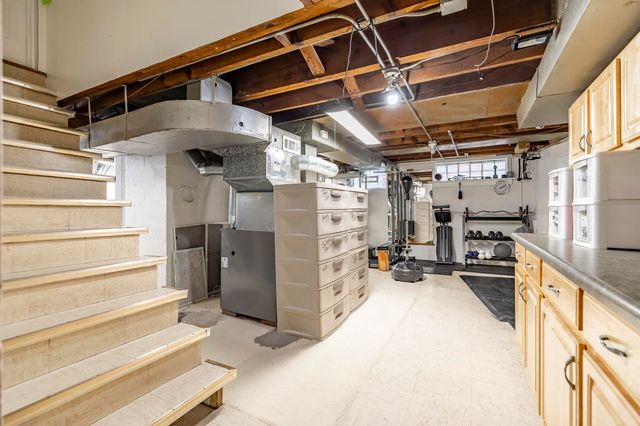 7445 Woodmar Avenue, Hammond, IN 46323