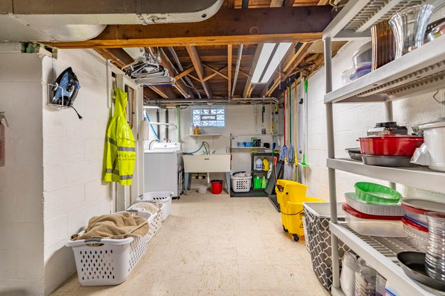 7445 Woodmar Avenue, Hammond, IN 46323