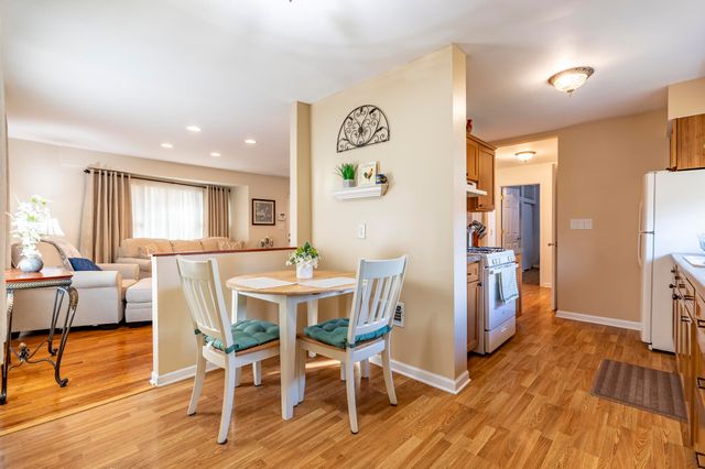 7445 Woodmar Avenue, Hammond, IN 46323