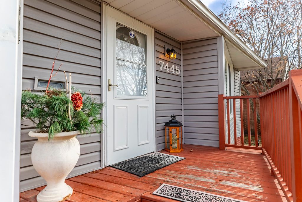 7445 Woodmar Avenue, Hammond, IN 46323