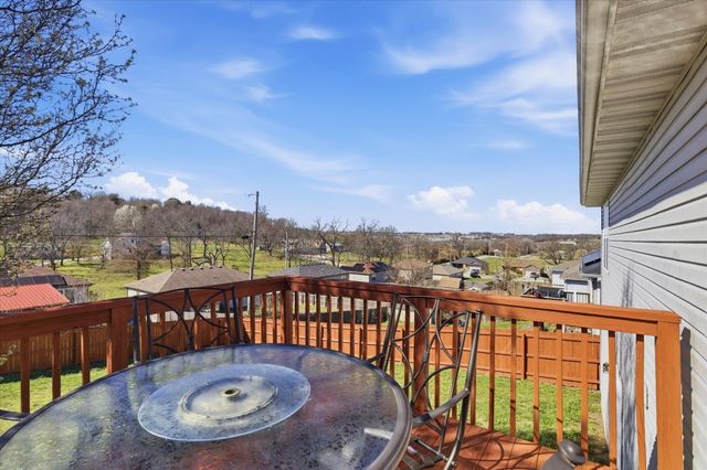 1213 S 16th Street, Ozark, MO 65721