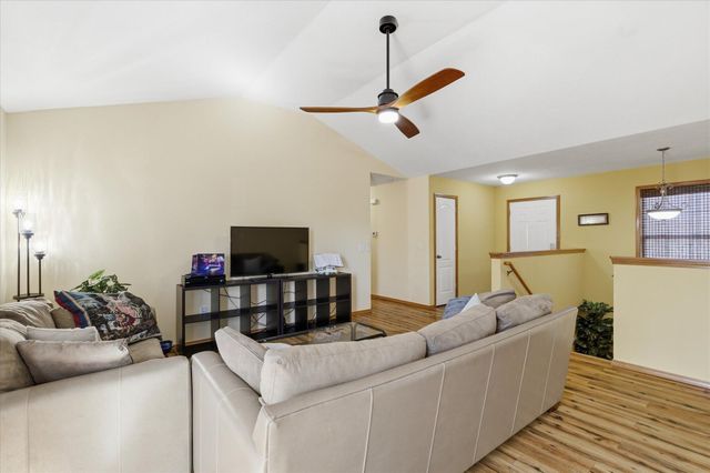 1213 S 16th Street, Ozark, MO 65721