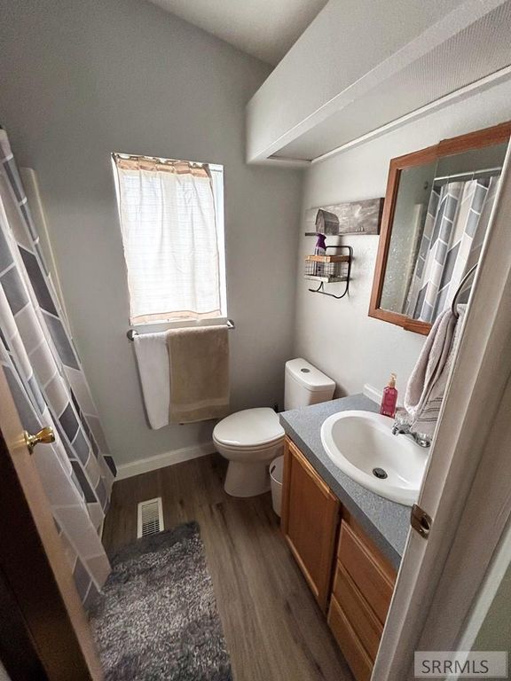 Image 13 of property listing at 679 E 2nd N, Downey, ID 83234