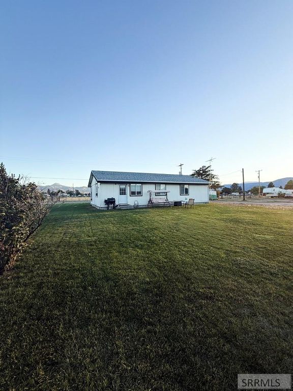 Image 3 of property listing at 679 E 2nd N, Downey, ID 83234