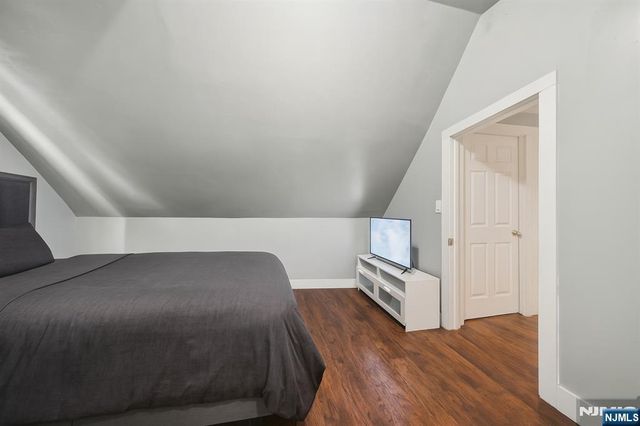 297 Runyon Street, Newark, NJ 07108