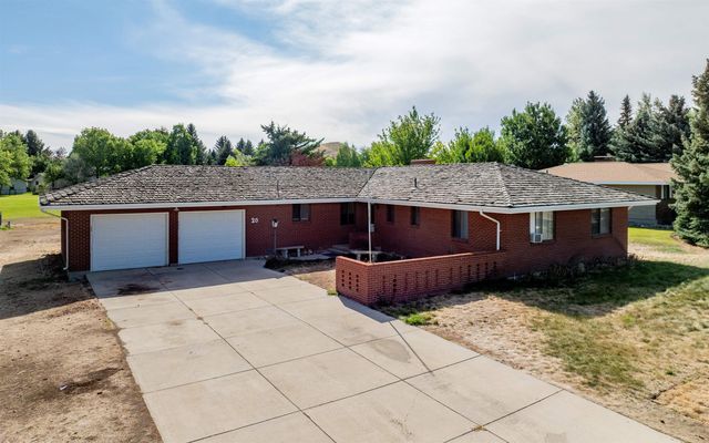 20 Casper Dr, Cody, WY 82414 property photo