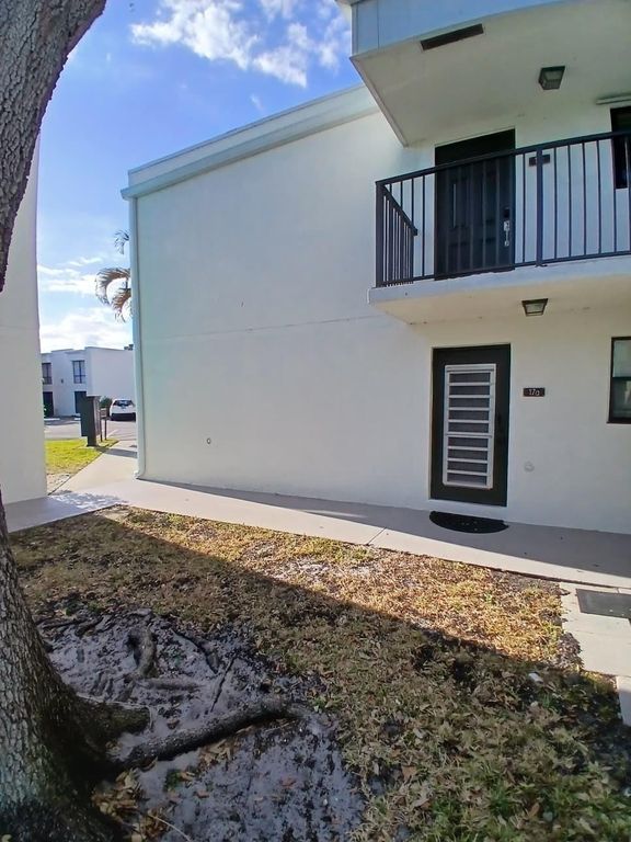 502 Osprey Drive 17a, Delray Beach, FL 33444