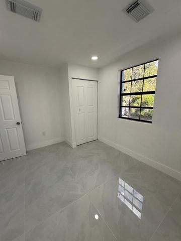 4400 SW 36th Street, West Park, FL 33023