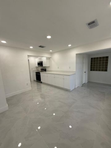 4400 SW 36th Street, West Park, FL 33023