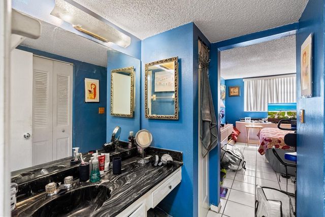 6300 NW 62nd Street 107, Tamarac, FL 33319