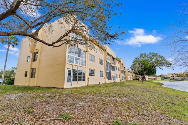 6300 NW 62nd Street 107, Tamarac, FL 33319