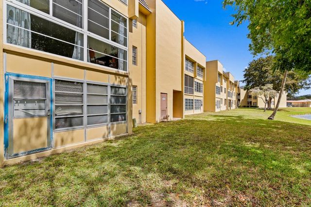 6300 NW 62nd Street 107, Tamarac, FL 33319