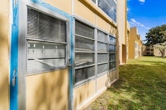 6300 NW 62nd Street 107, Tamarac, FL 33319