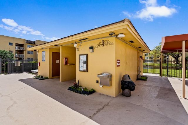 6300 NW 62nd Street 107, Tamarac, FL 33319