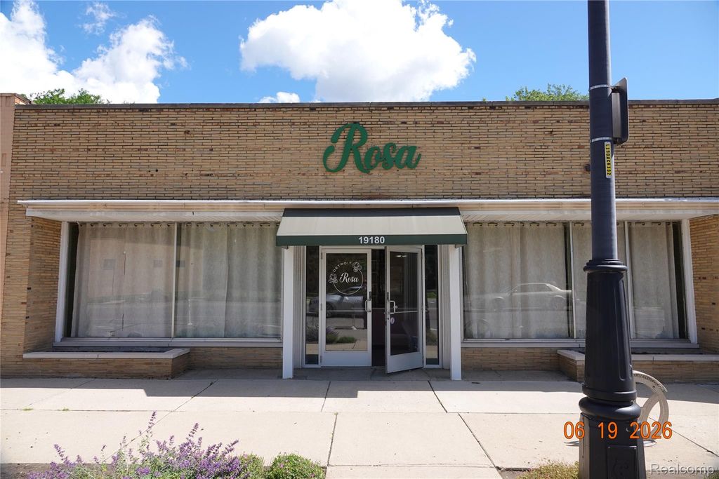 19180 W Grand River Avenue W, Detroit, MI 48223
