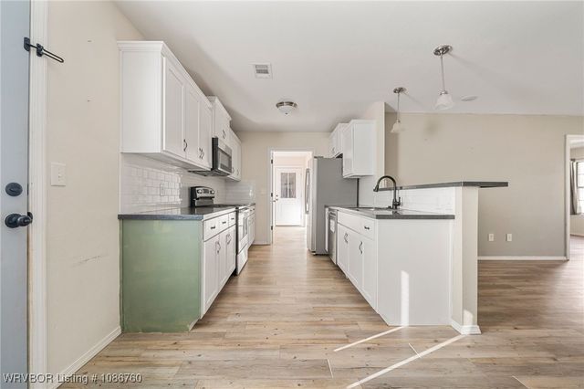 1619 Burchfiel Mountain, Cedarville, AR 72932