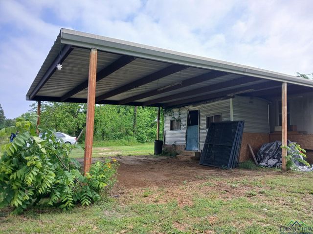 1103 Long Street, Gladewater, TX 75647