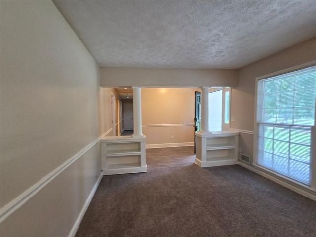 247 Sandra Drive NW, Lilburn, GA 30047