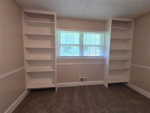 247 Sandra Drive NW, Lilburn, GA 30047