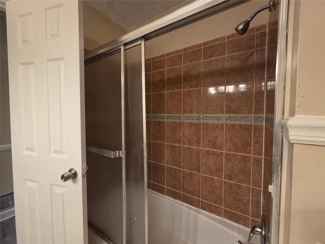 247 Sandra Drive NW, Lilburn, GA 30047
