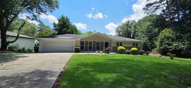 247 Sandra Drive NW, Lilburn, GA 30047