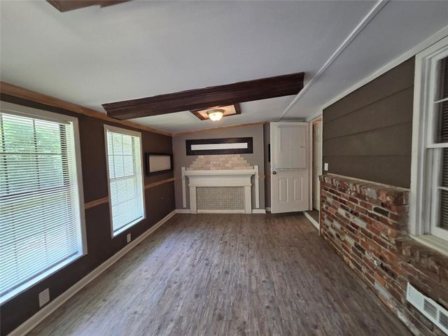 247 Sandra Drive NW, Lilburn, GA 30047