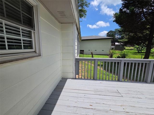 247 Sandra Drive NW, Lilburn, GA 30047