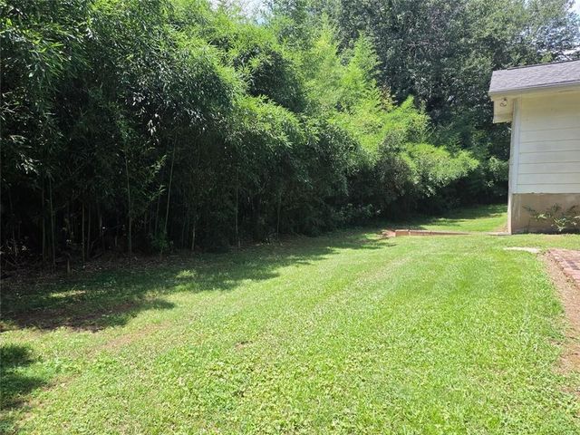 247 Sandra Drive NW, Lilburn, GA 30047