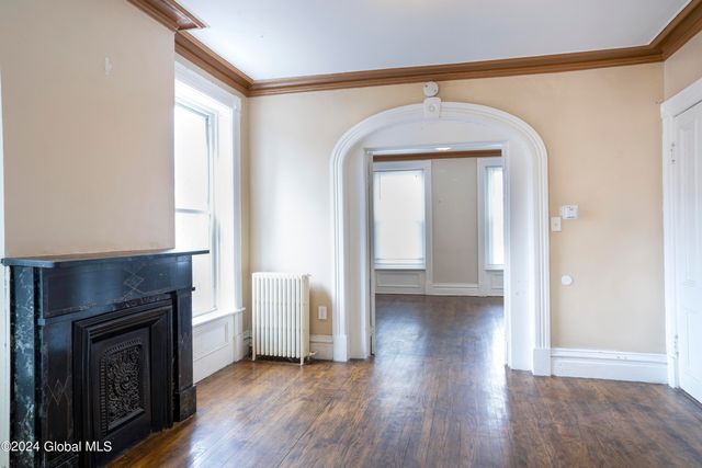 546 5th Avenue 2, Troy, NY 12182