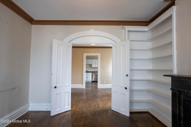 546 5th Avenue 2, Troy, NY 12182