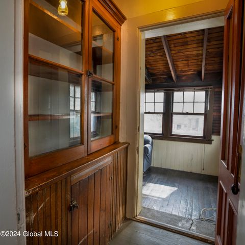 546 5th Avenue 2, Troy, NY 12182