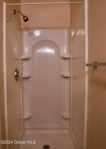 546 5th Avenue 2, Troy, NY 12182