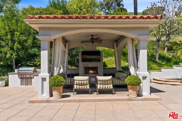 23593 Park South Street, Calabasas, CA 91302