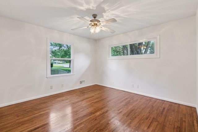 2125 Sapphire Lane, Eagan, MN 55122