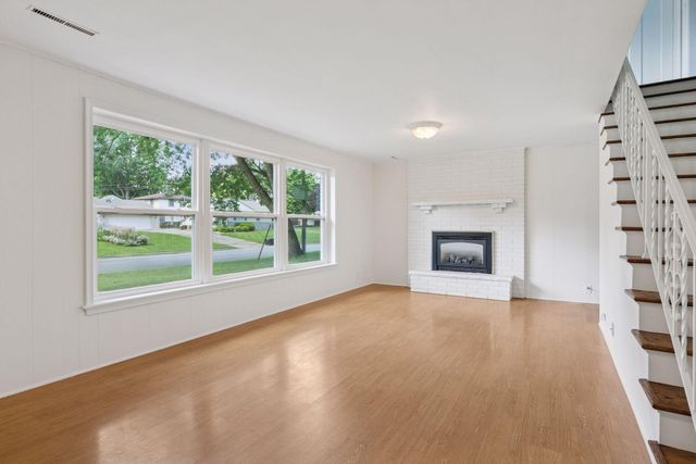 2125 Sapphire Lane, Eagan, MN 55122