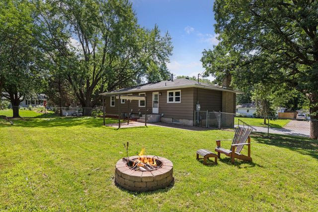 2125 Sapphire Lane, Eagan, MN 55122